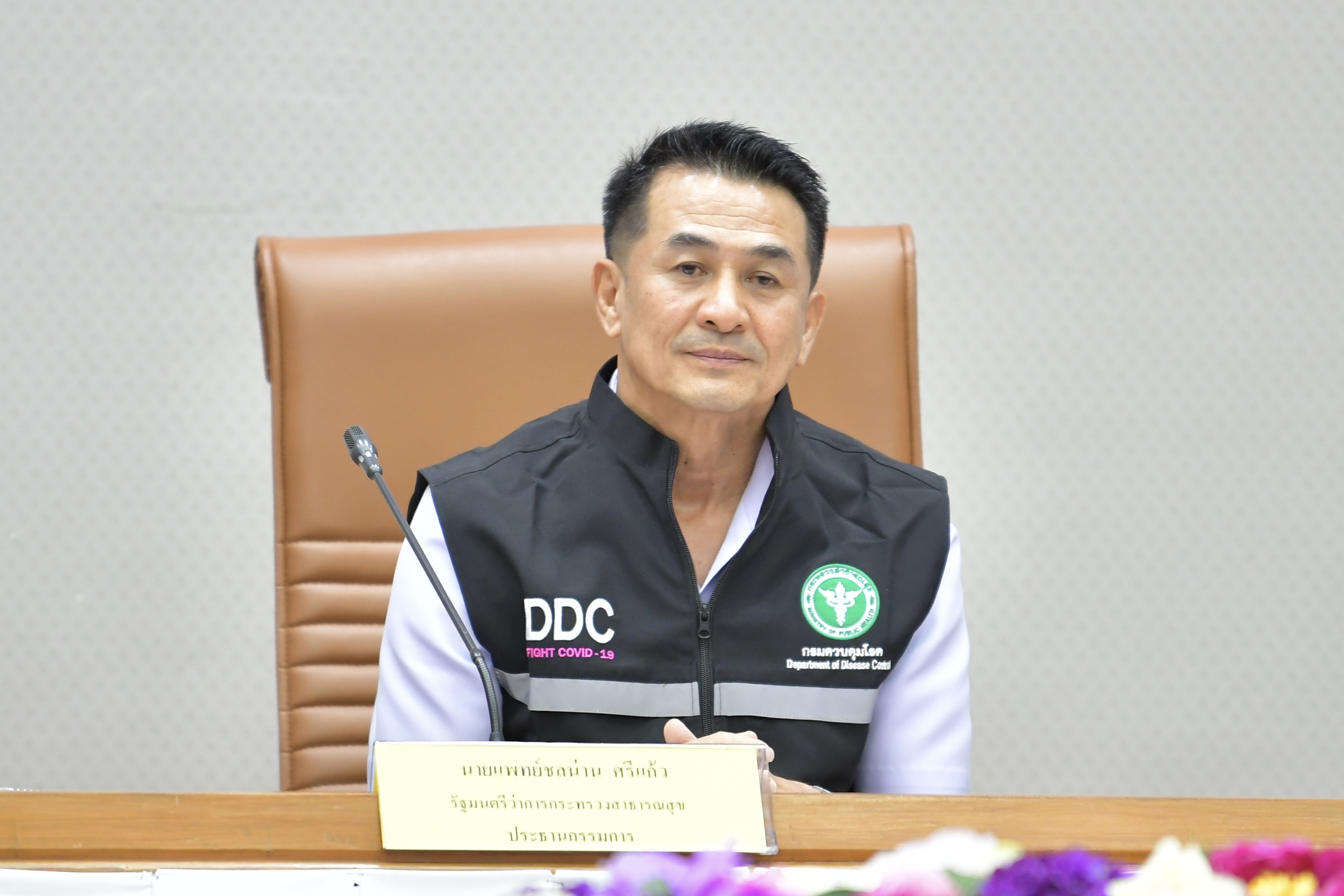 ไข้หวัดใหญ่ระบาดต่อเนื่อง หมอชลน่าน สั่งเร่งฉีดวัคซีนกลุ่มเสี่ยง ขยายอายุกลุ่มเด็ก พร้อมดัน ฟาวิพิราเวียร์เข้าบัญชียาหลักแห่งชาติ